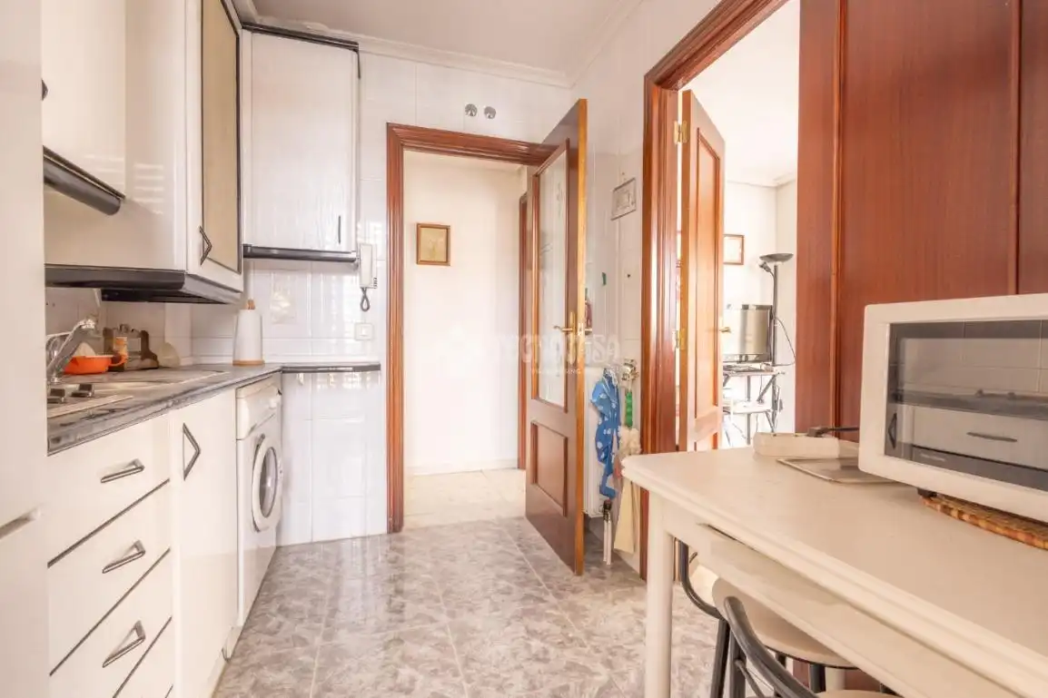Kitchen of Flat for sale in Villares de la Reina  with Heating