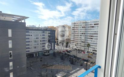 Exterior view of Flat for sale in  Cádiz Capital  with Air Conditioner