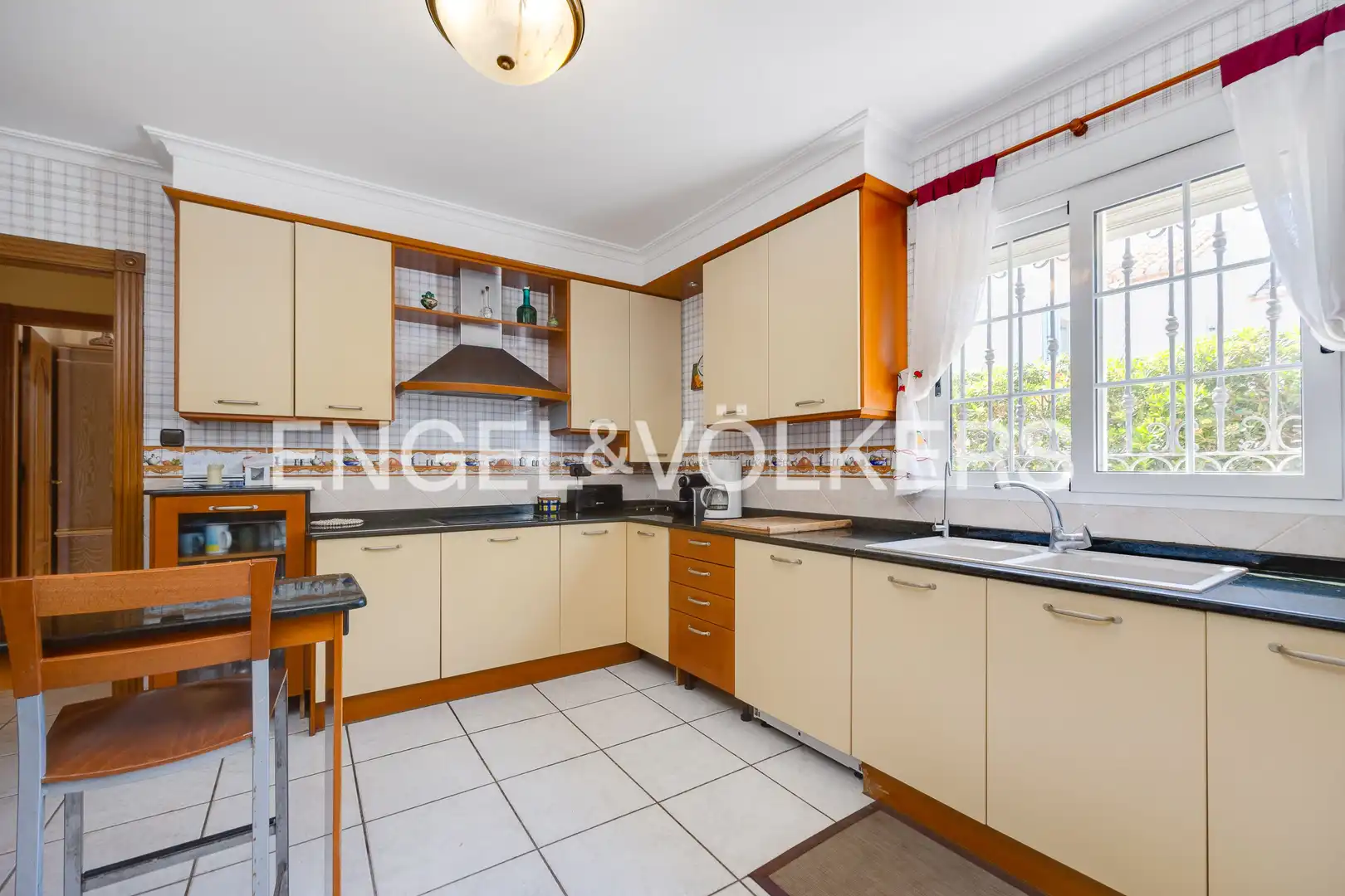 Cocina de Finca rústica en venta en Torrevieja con Aire acondicionado, Calefacción y Jardín privado