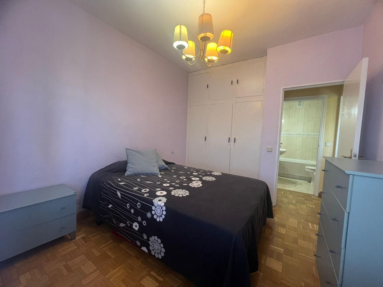 Bedroom of Flat to share in  Madrid Capital  with Furnished