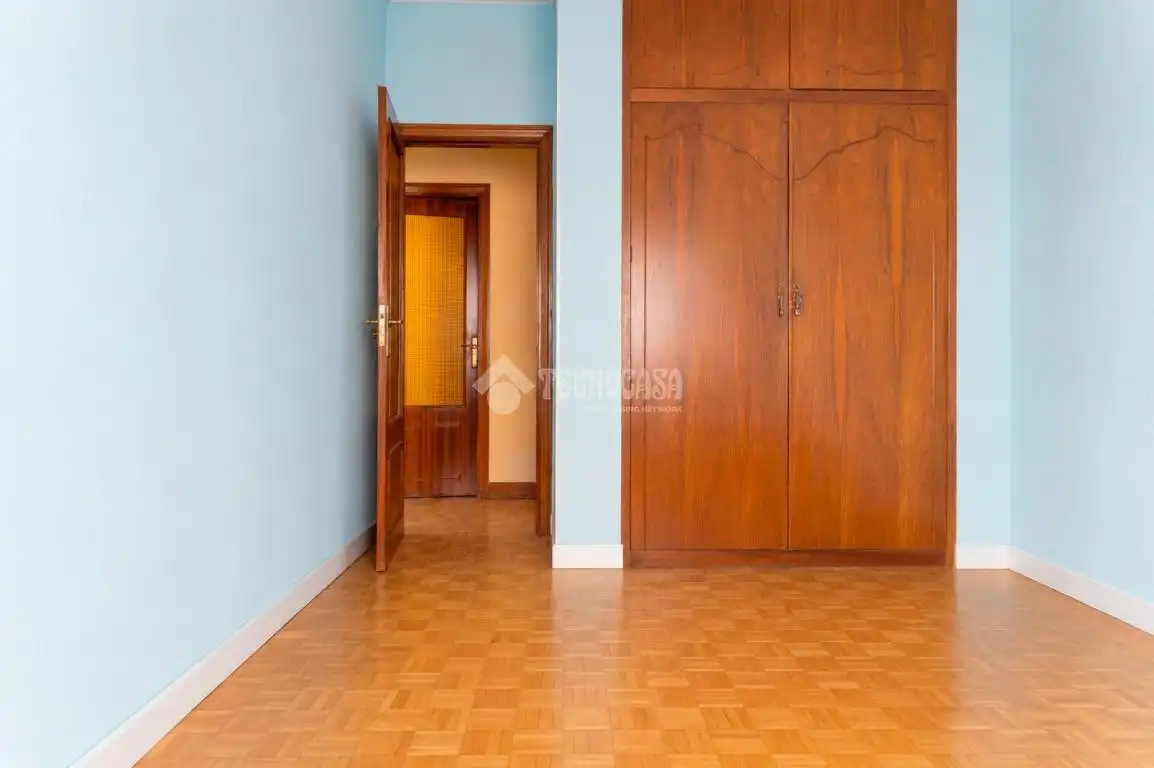 Habitación de Piso en venta en Madrid con Calefacción y Terraza