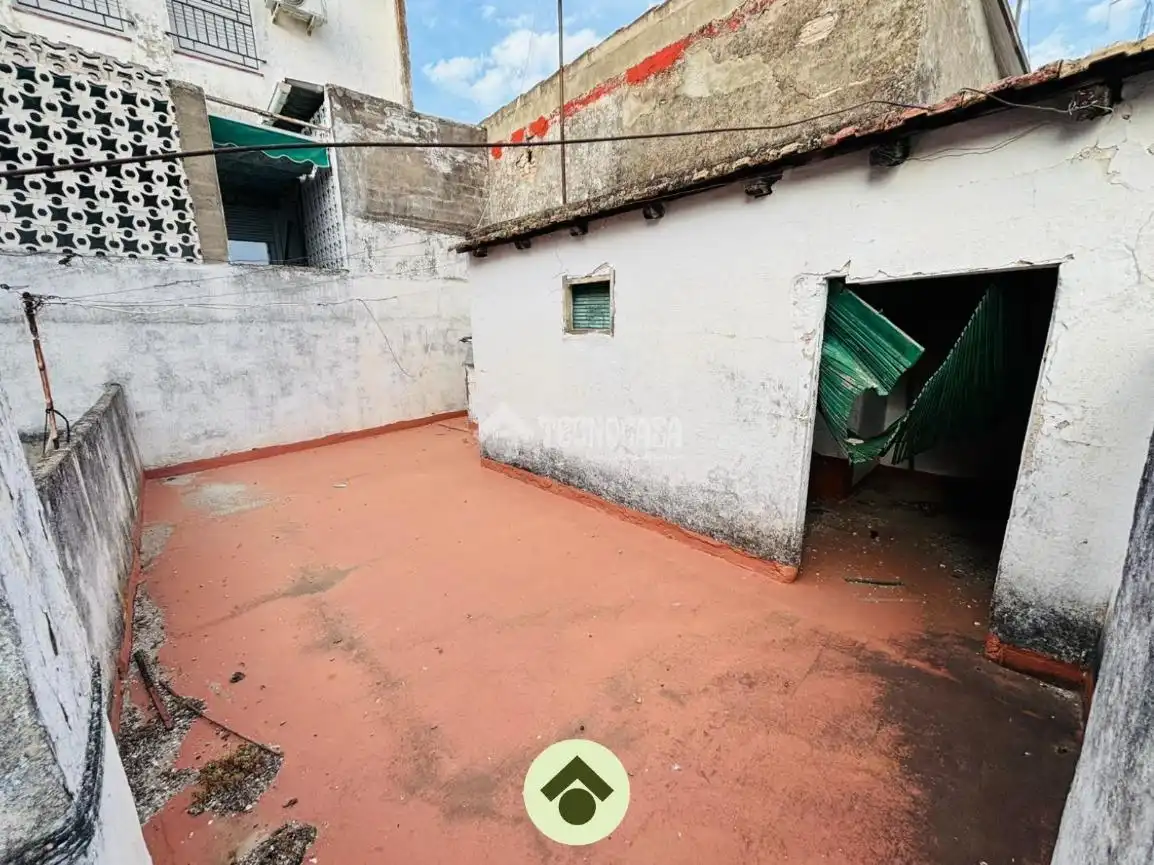 Detached homes for sale in El Carpio