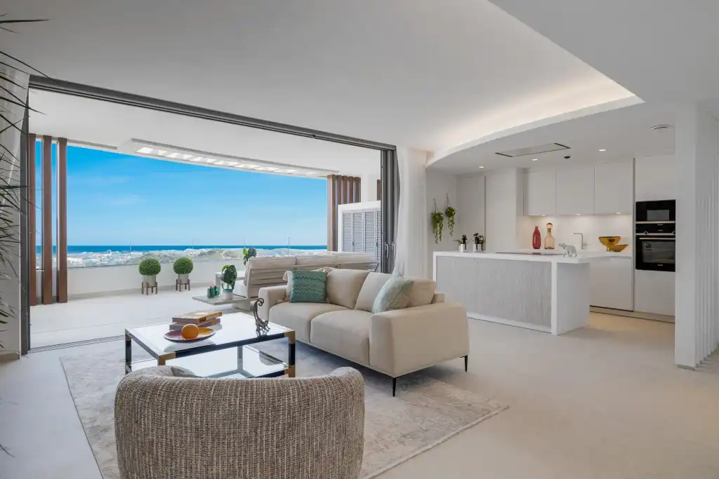 Apartment with pool for sale in La Quinta