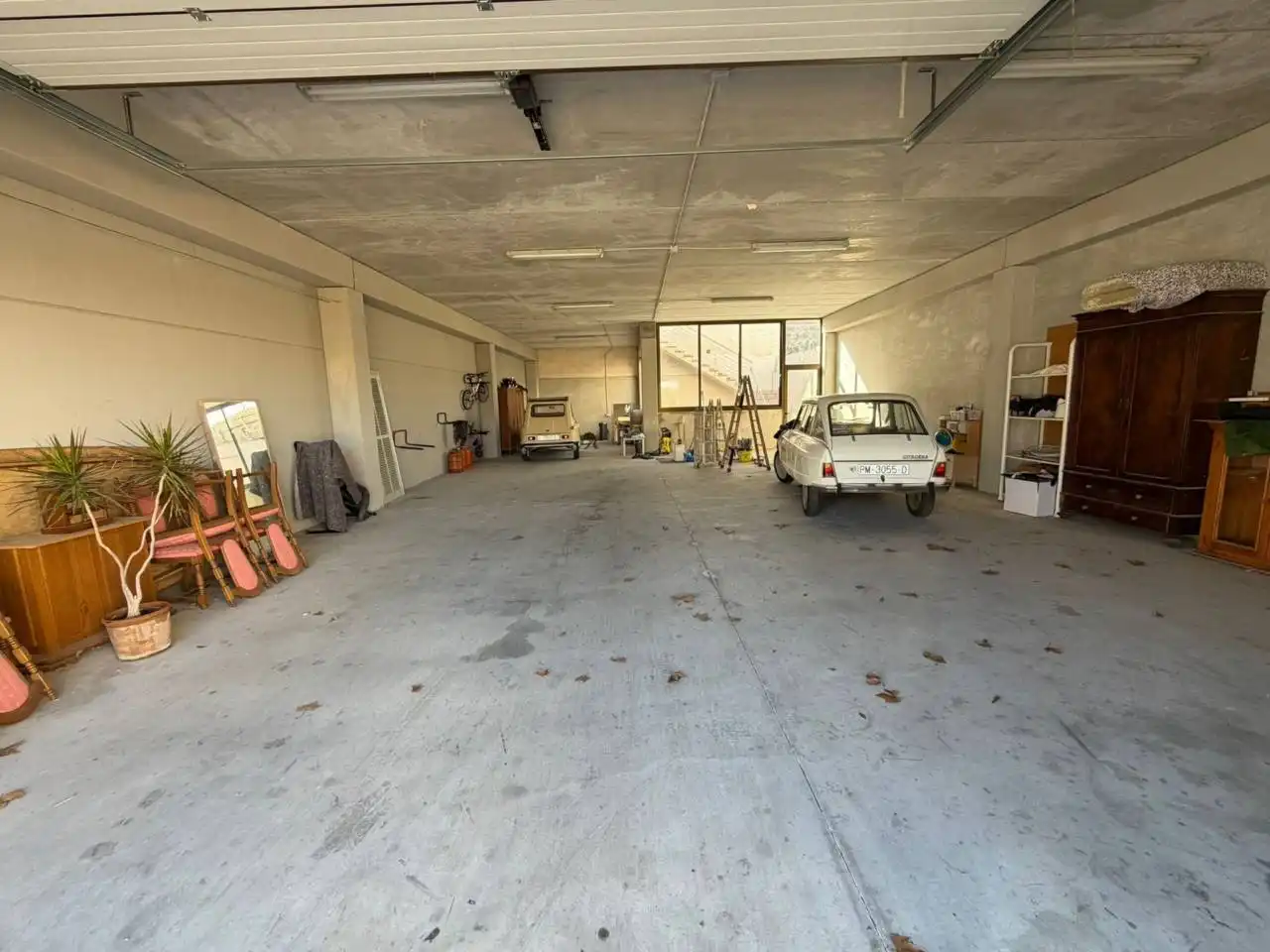 Garage zum Verkauf in Petra