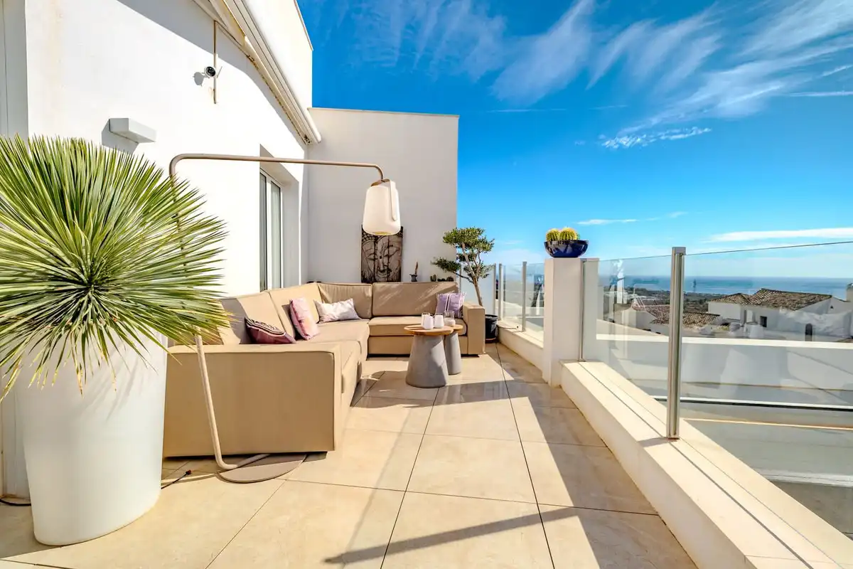 Dúplex amb piscina en venda a Río Real - Los Monteros