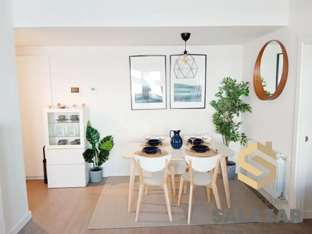Comedor de Ático de alquiler en Bilbao  con Calefacción, Jardín privado y Terraza