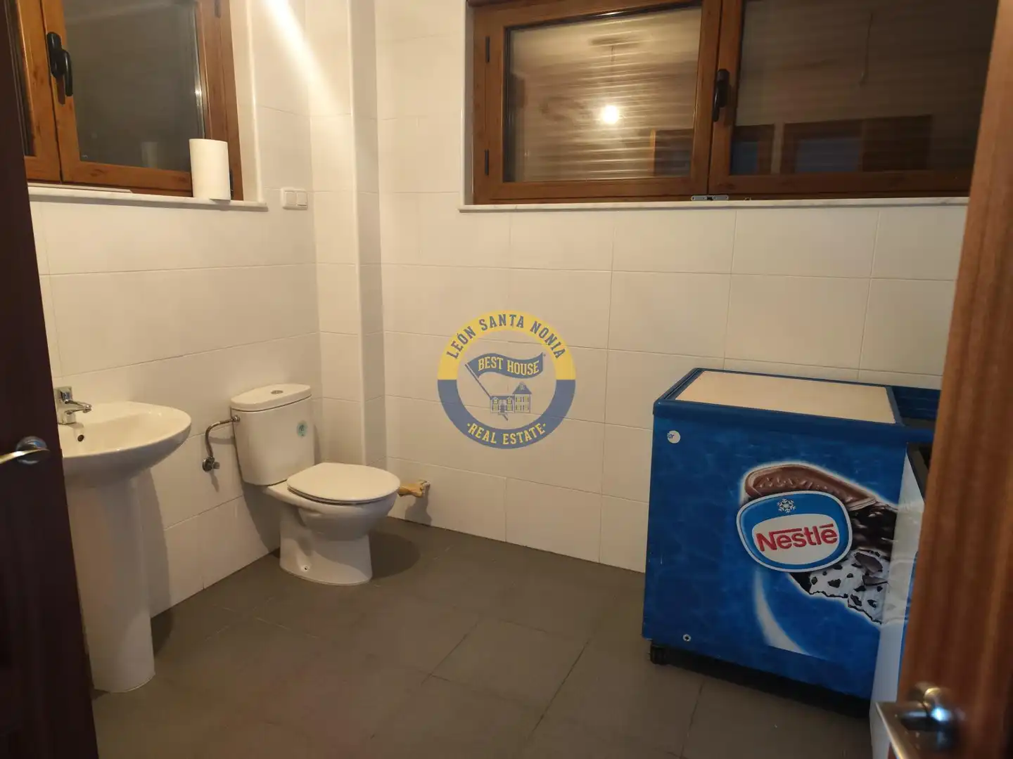 Local en venta en Villamañán