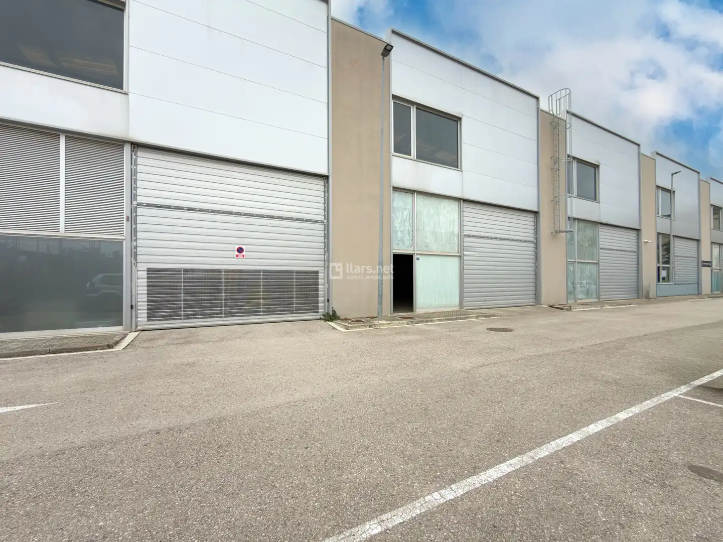 Exterior view of Industrial buildings for rent in Vilanova i la Geltrú
