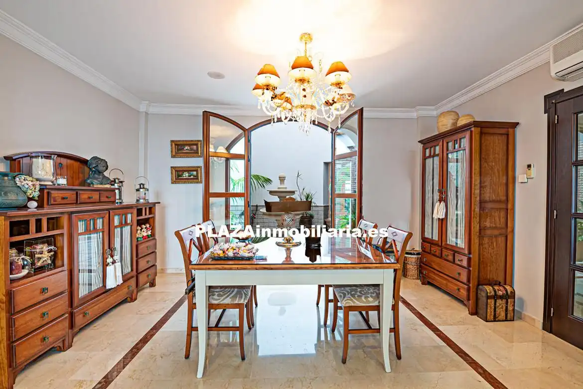 Comedor de Casa o chalet en venta en Lucena con Aire acondicionado, Trastero y Piscina