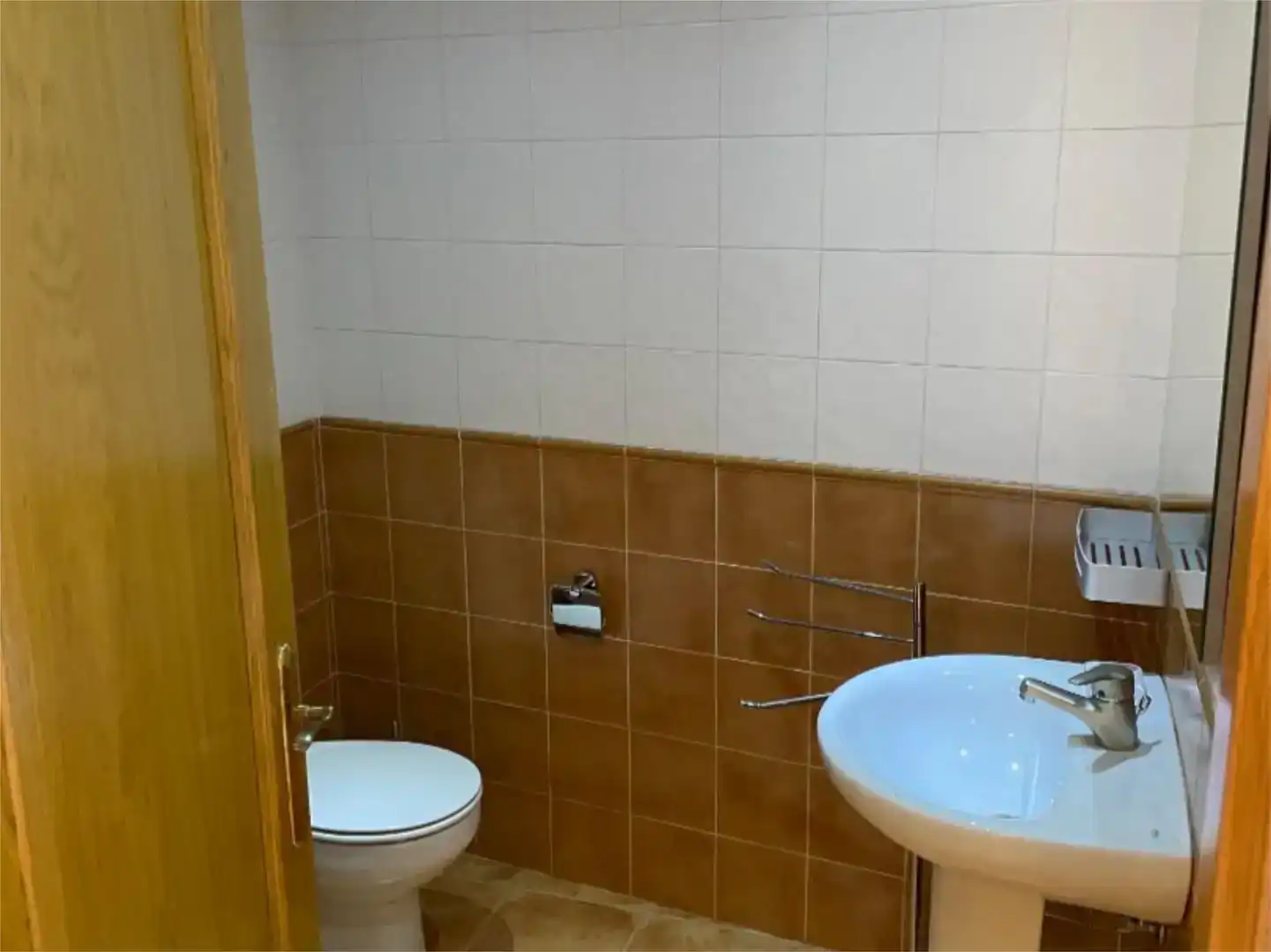 Badezimmer von Wohnung zur Miete in Castropol mit Balkon