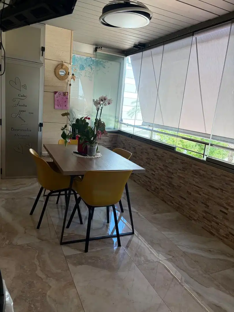 Comedor de Piso en venta en Elche / Elx con Aire acondicionado, Calefacción y Jardín privado