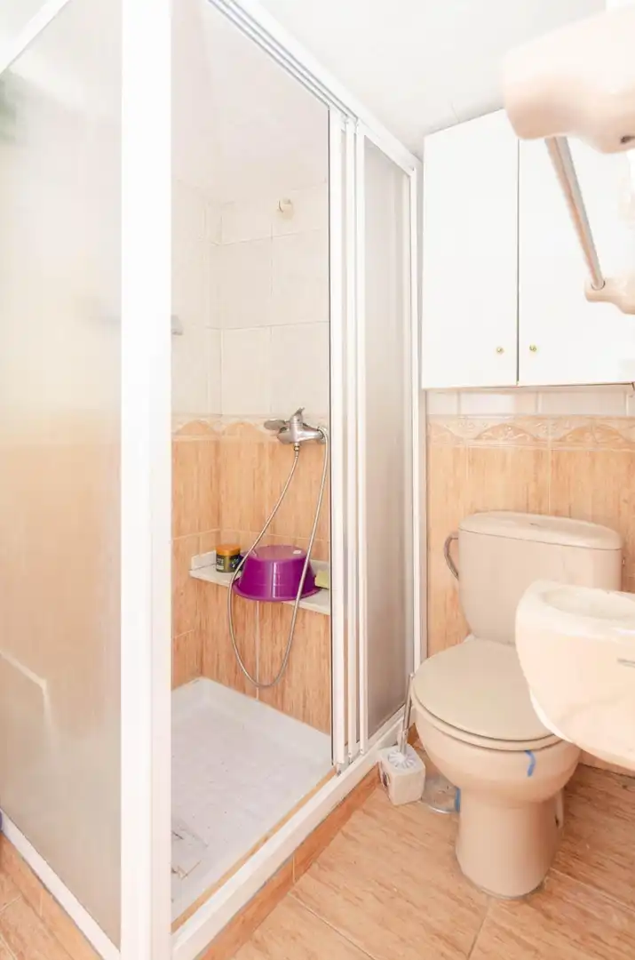 Baño de Casa o chalet en venta en Mieres (Asturias) con Calefacción, Terraza y Amueblado