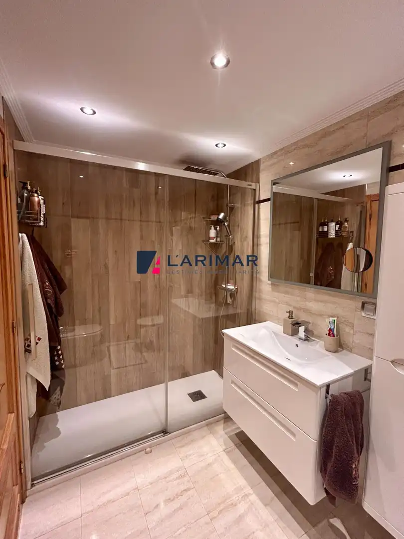 Badezimmer von Maisonette zum Verkauf in Errenteria mit Heizung und Terrasse