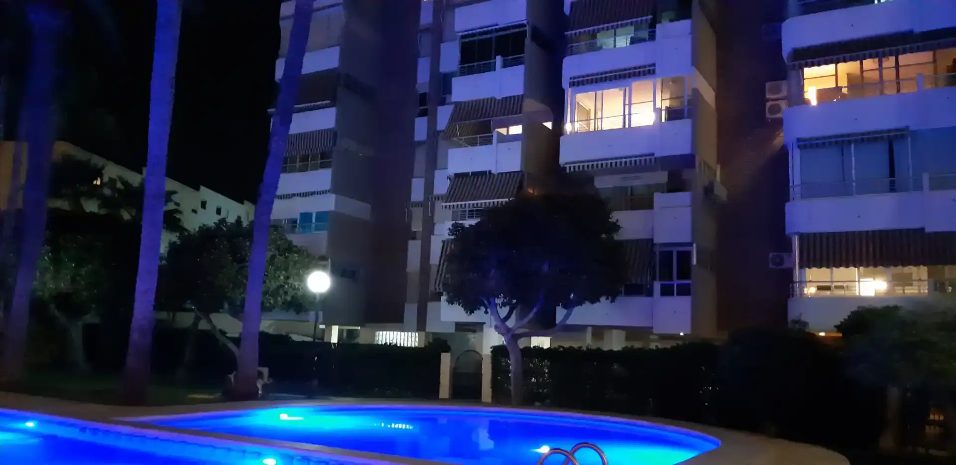 Piscina de Piso para compartir en El Campello con Amueblado, Balcón y Internet