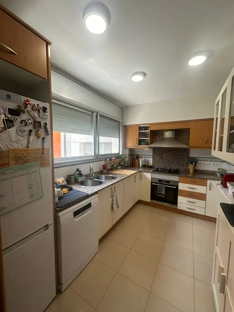 Flat for rent in Carrer de l'Hospital, Eixample - Can Bogunyà