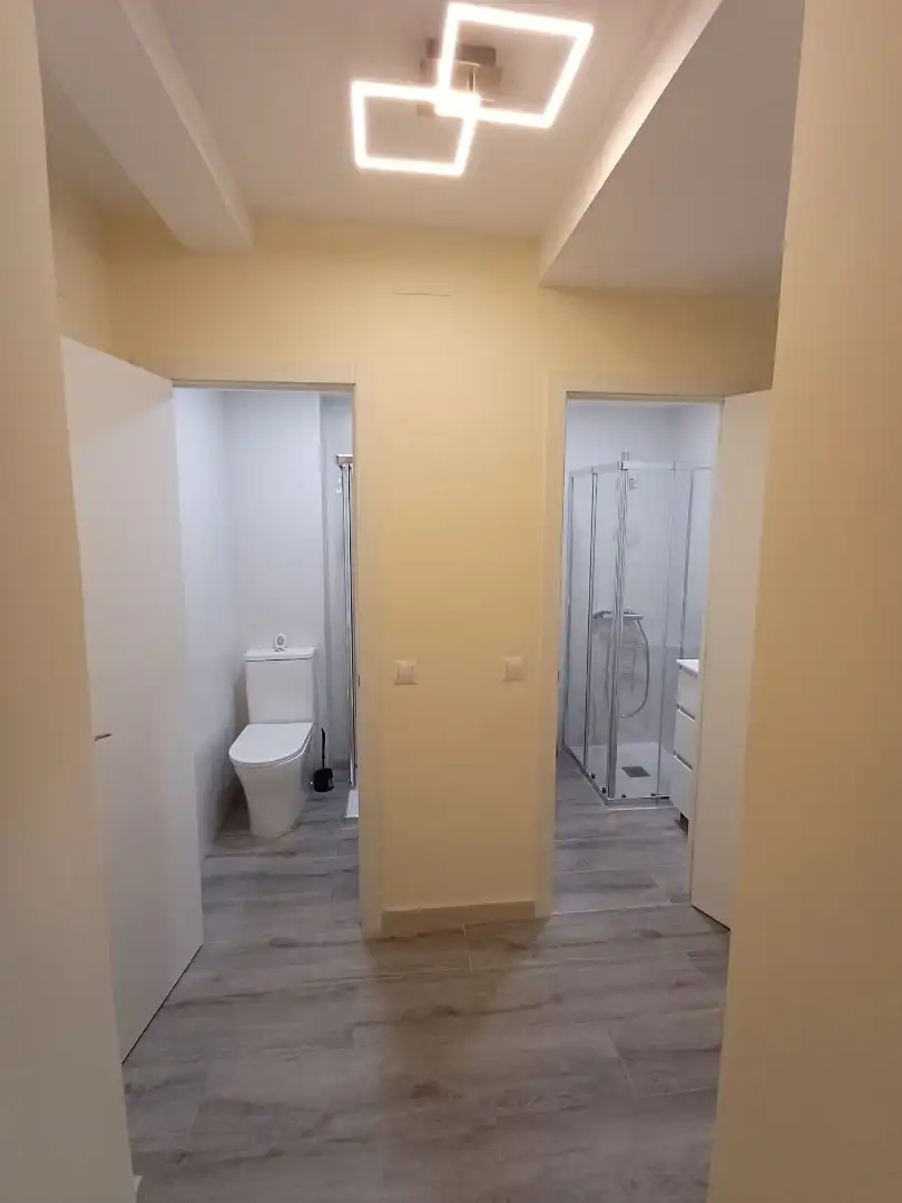 Baño de Piso para compartir en Leganés con Jardín privado, Parquet y Trastero
