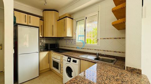 Este precioso apartamento de dos habitaciones en la última planta está situado en la popular zona de Quesada y ofrece mucho espaci, imatge 4