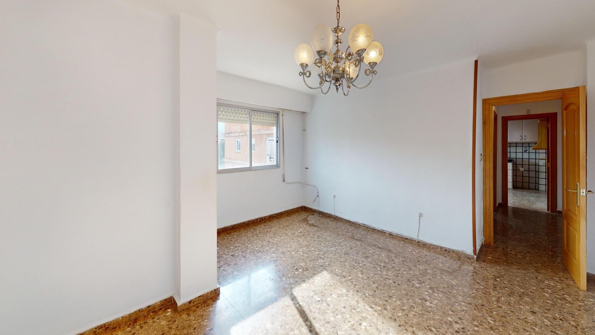 Dormitori de Pis en venda en  Valencia Capital amb Aire condicionat i Balcó