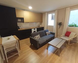 Living room of Flat to rent in  Madrid Capital  with Air Conditioner, Heating and Storage room