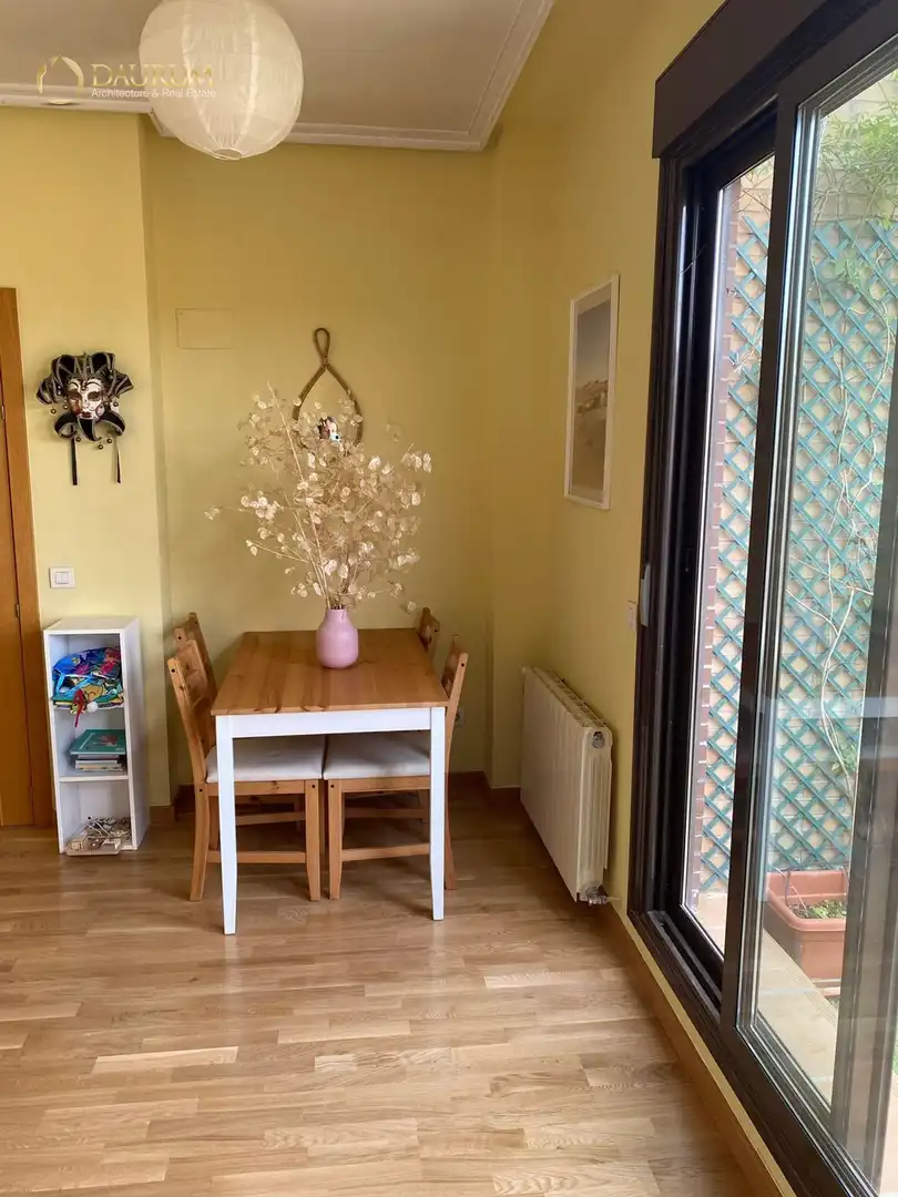Comedor de Ático en venta en Madrid con Calefacción, Terraza y Trastero