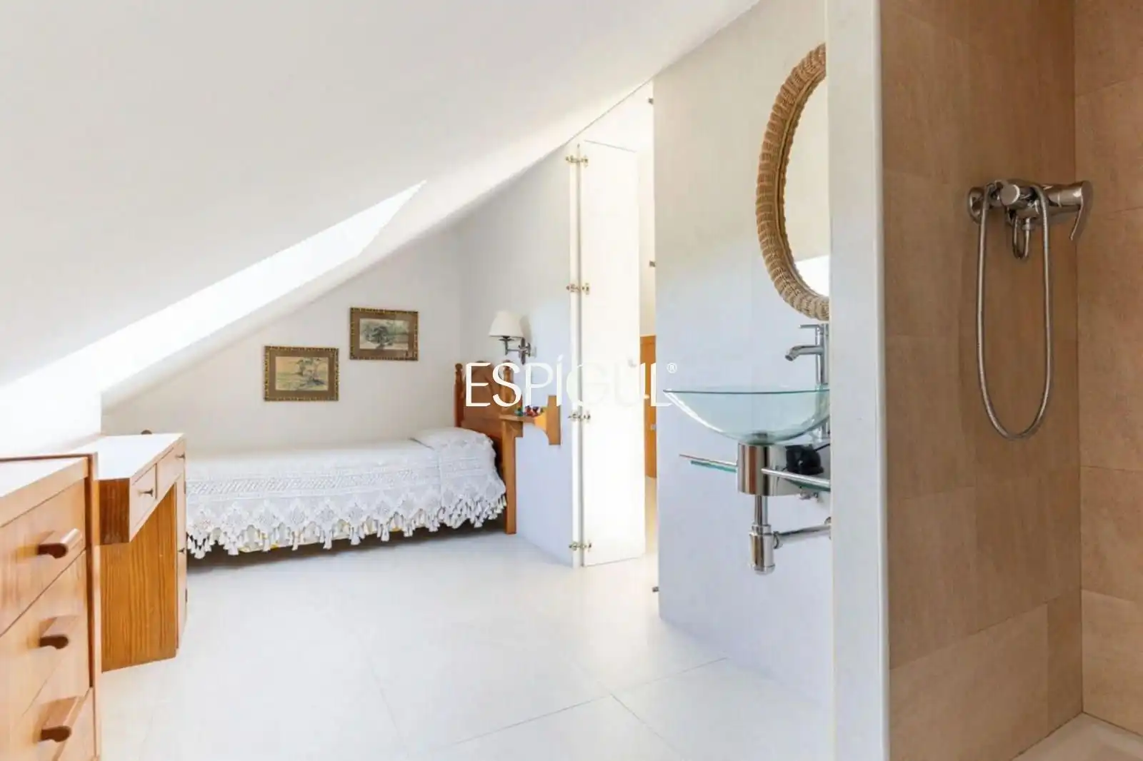 Habitación de Casa o chalet en venta en Sant Cugat del Vallès con Aire acondicionado, Calefacción y Jardín privado