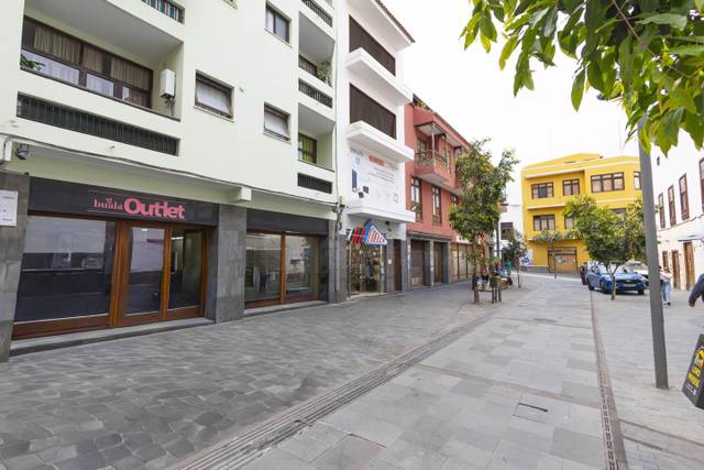 Local comercial en Alquiler en De Iriarte en Zona Martiánez