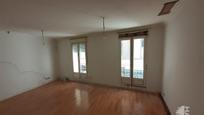 Living room of Flat for sale in  Zaragoza Capital