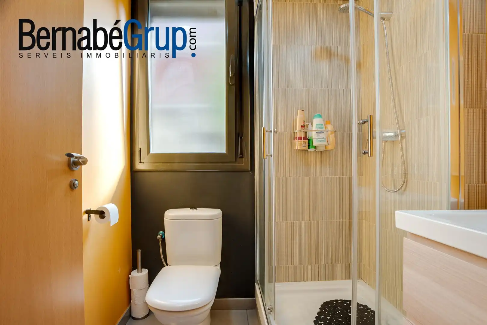 Badezimmer von Wohnung zum Verkauf in Les Franqueses del Vallès mit Klimaanlage, Heizung und Privatgarten