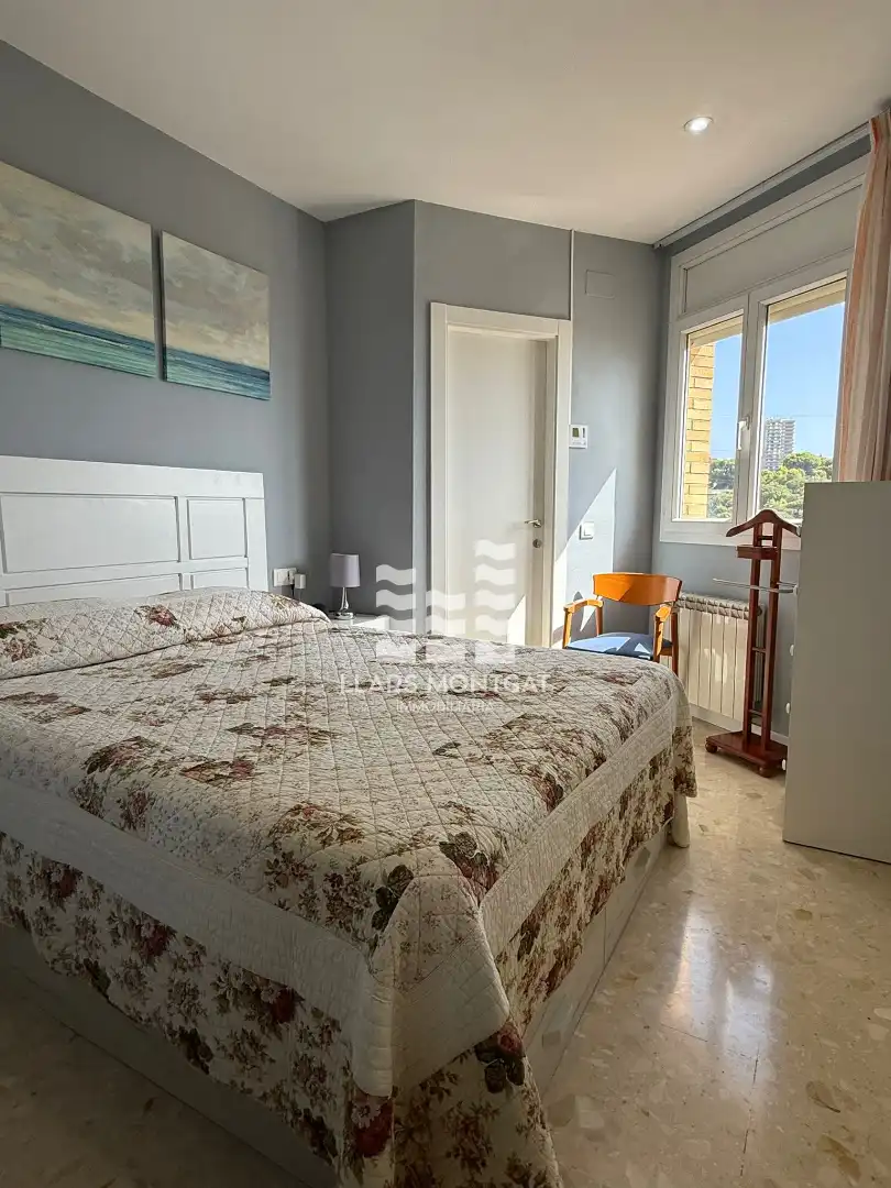 Schlafzimmer von Wohnung zum Verkauf in Montgat mit Klimaanlage, Heizung und Terrasse