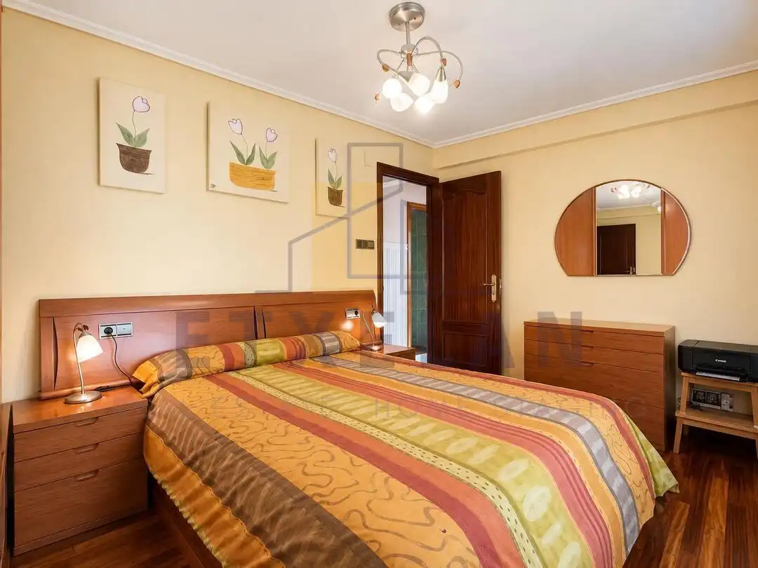 Habitación de Piso en venta en Atxondo con Calefacción y Amueblado