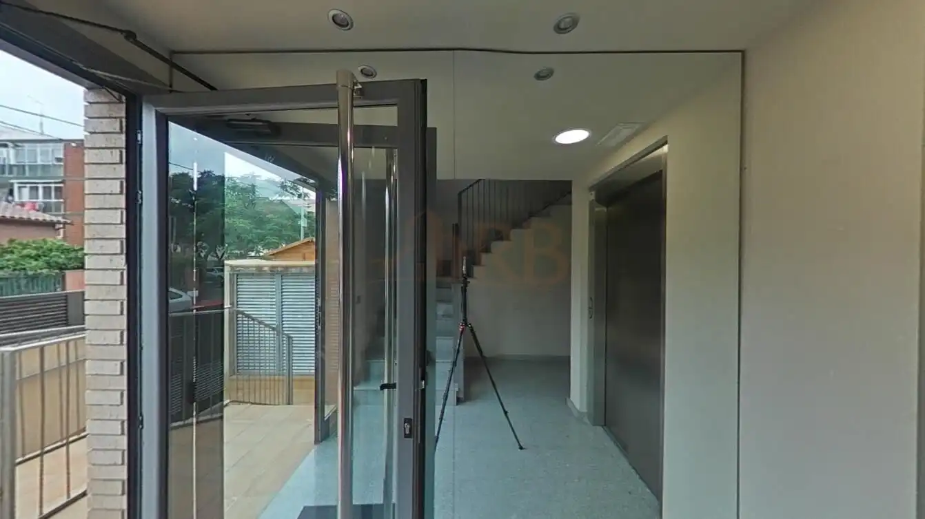 Piso en venta en Castelldefels con Piscina comunitaria