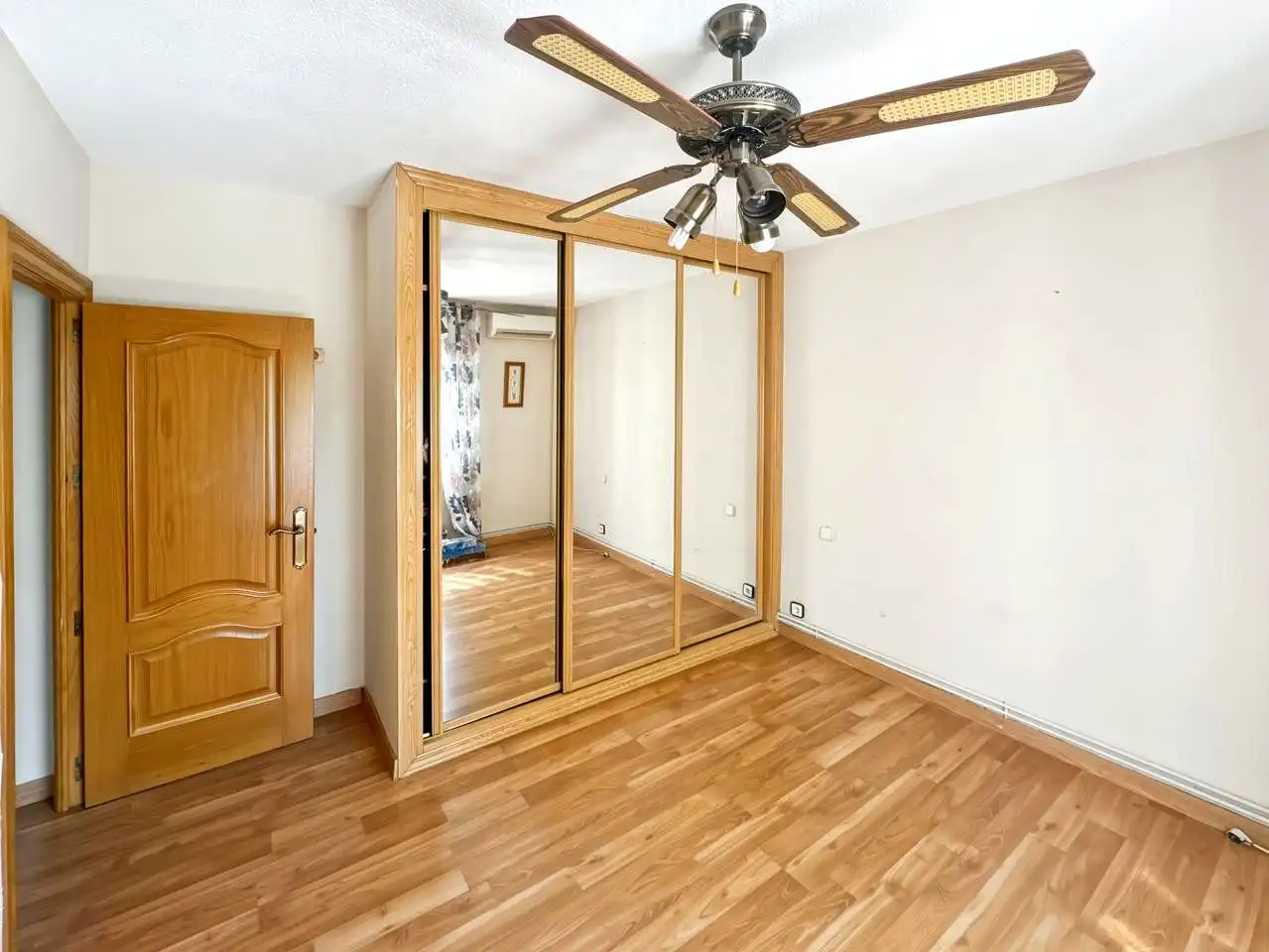 Flat for sale in Miralparque, Centro