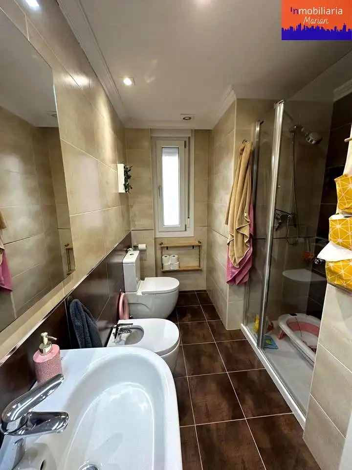 Bathroom of Flat for sale in Aranda de Duero  with Heating, Terrace and Furnished