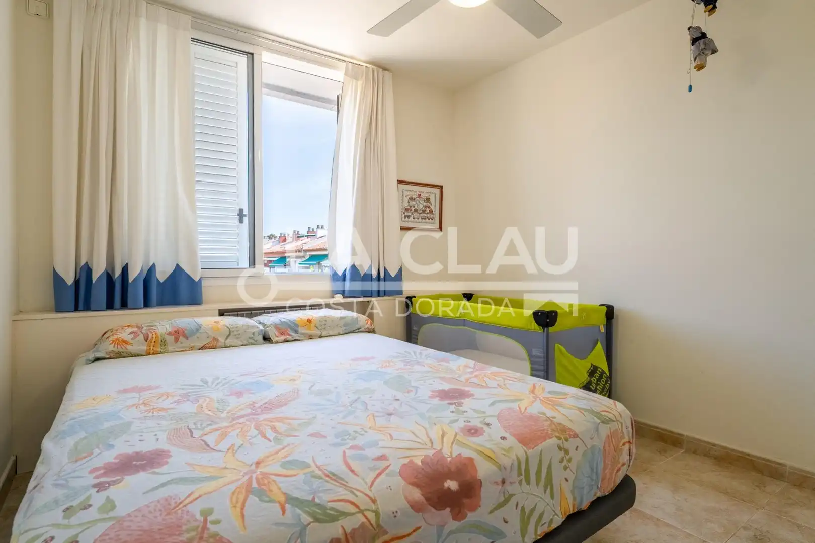 Habitación de Casa adosada en venta en Altafulla con Calefacción y Jardín privado