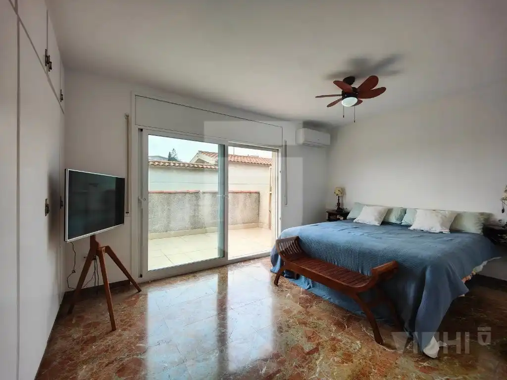 Dormitori de Casa o xalet en venda en El Masnou amb Aire condicionat, Calefacció i Jardí privat