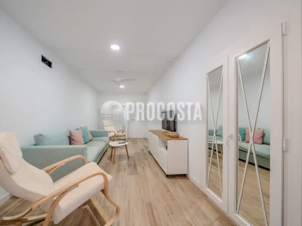 Living room of Detached homes for sale in Almuñécar  with Air Conditioner, Terrace and Furnished