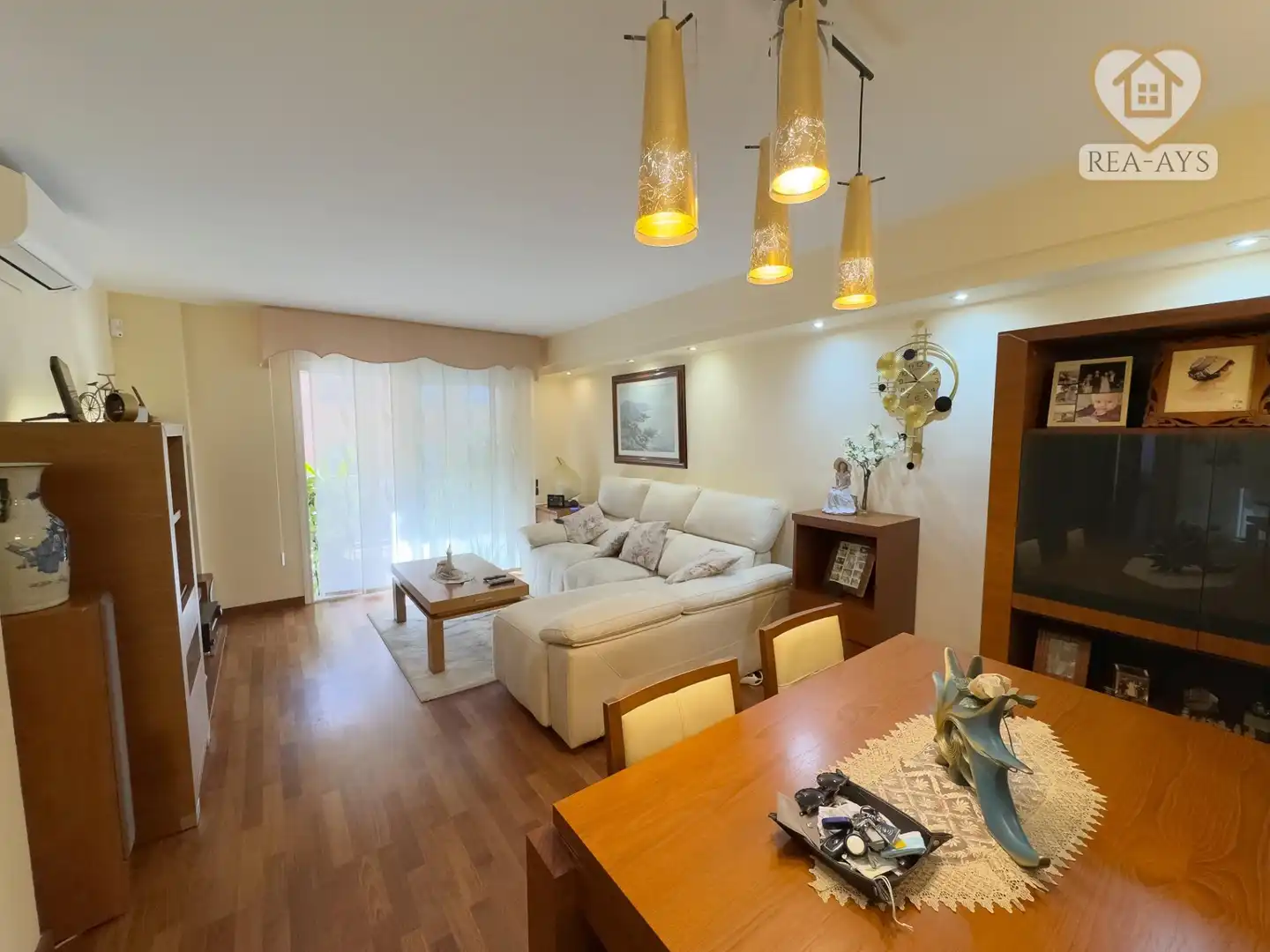 Sala de estar de Dúplex en venta en Viladecans con Aire acondicionado, Calefacción y Parquet