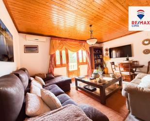 Sala d'estar de Casa o xalet en venda en Cúllar amb Terrassa