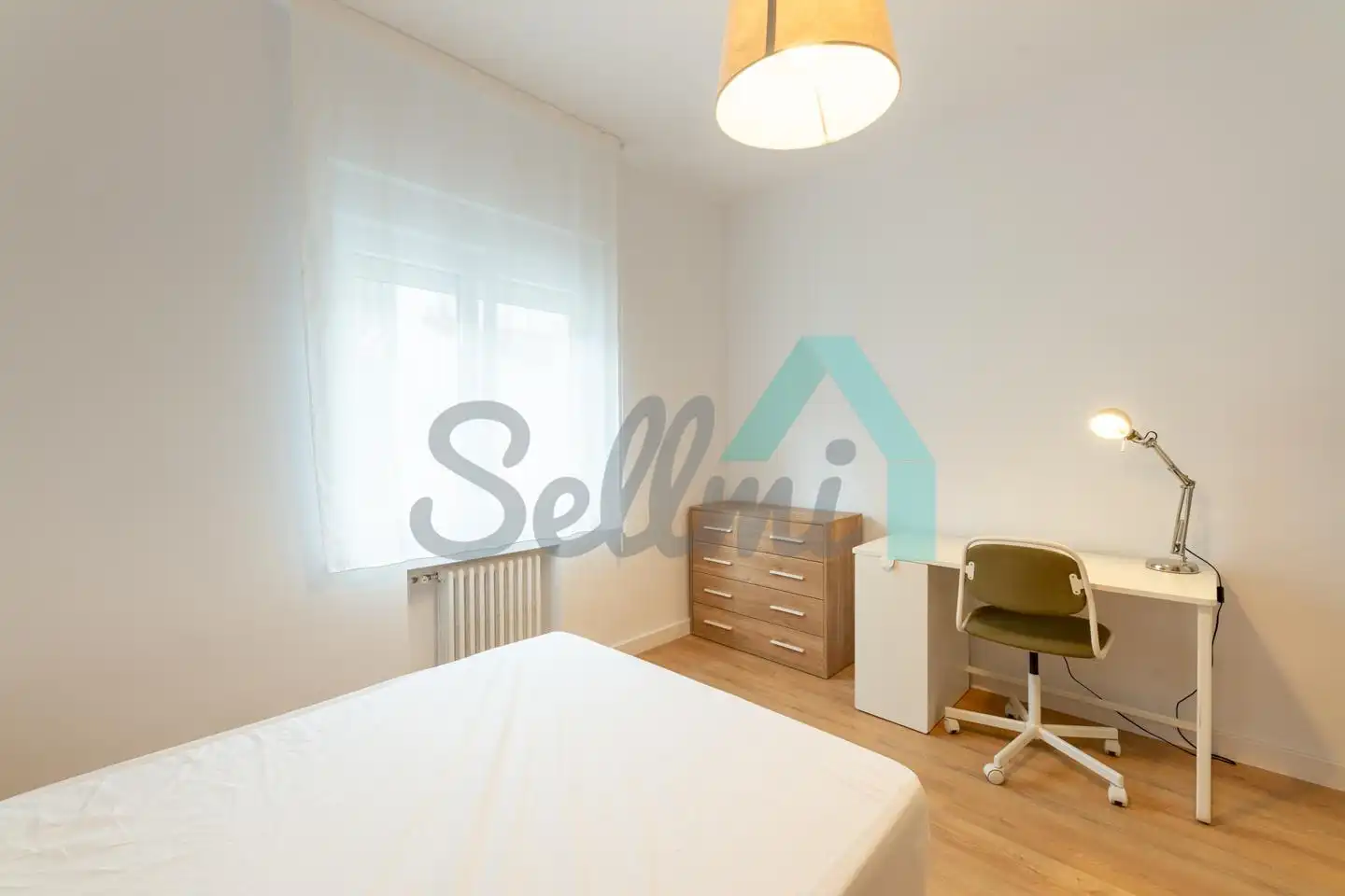 Flat for rent in De Gloria Fuertes, Masip