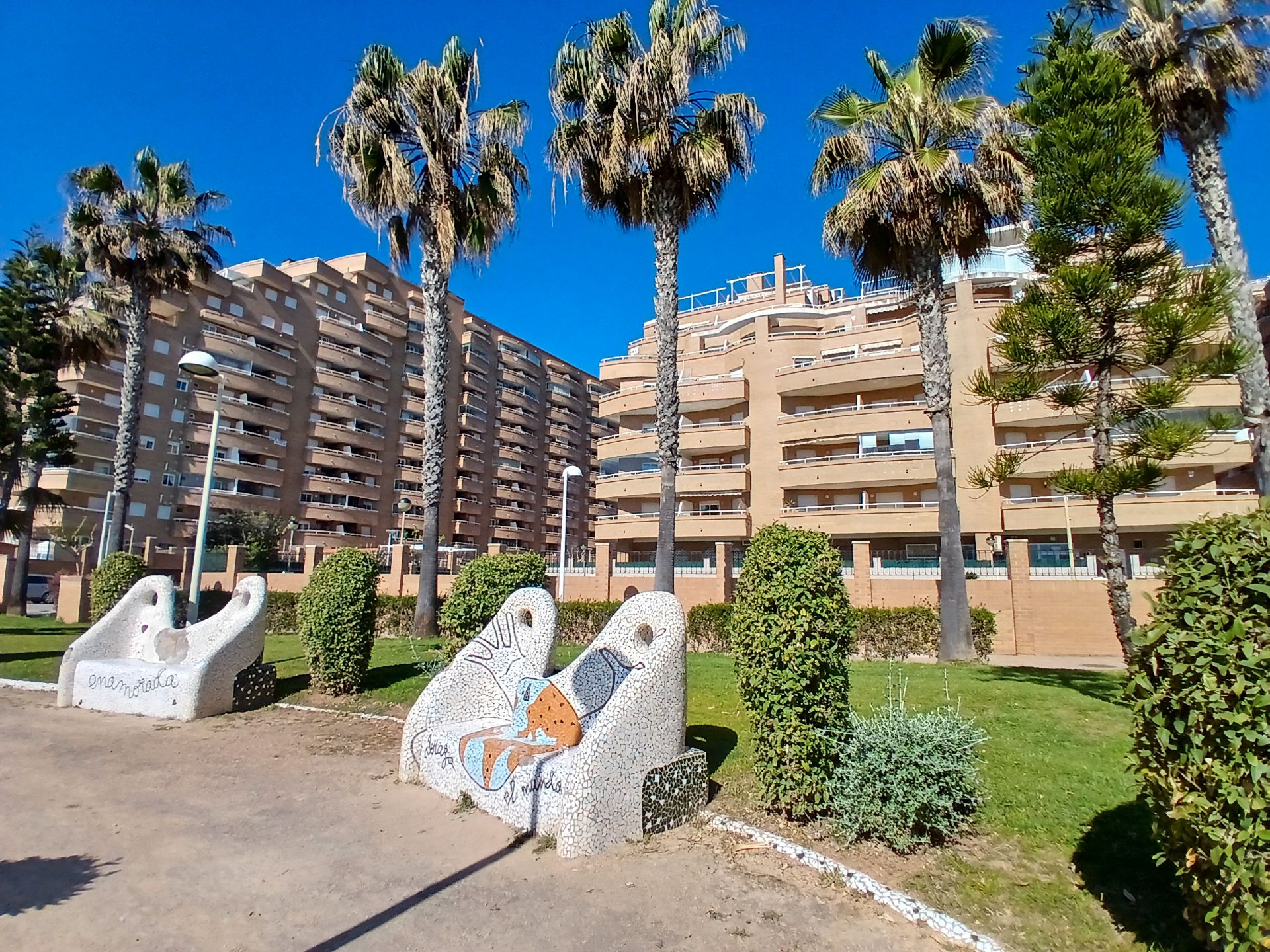 Vista exterior de Apartament en venda en Oropesa del Mar / Orpesa amb Aire condicionat, Terrassa i Moblat
