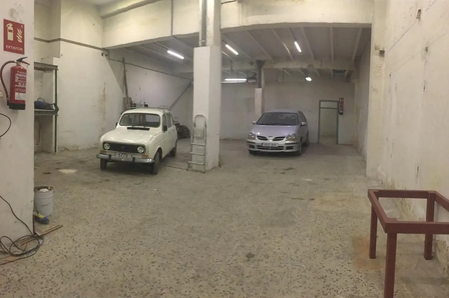 Parkplatz von Geschaftsraum zur Miete in Zaragoza mit Klimaanlage