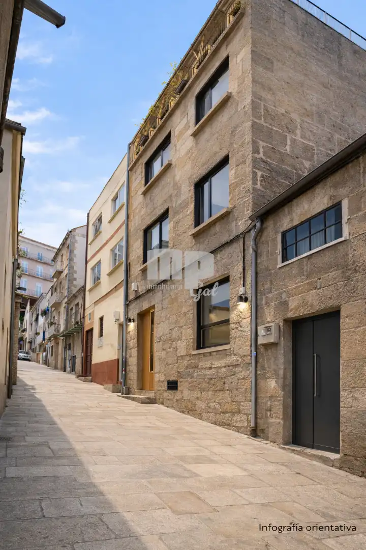 Vista exterior de Edificio en venta en Vigo 