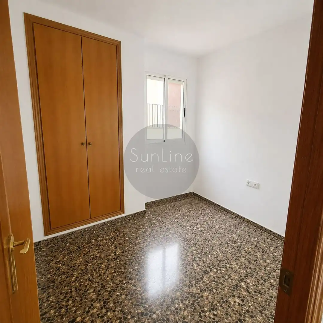 Schlafzimmer von Wohnung zur Miete in Valencia mit Klimaanlage, Terrasse und Möbliert