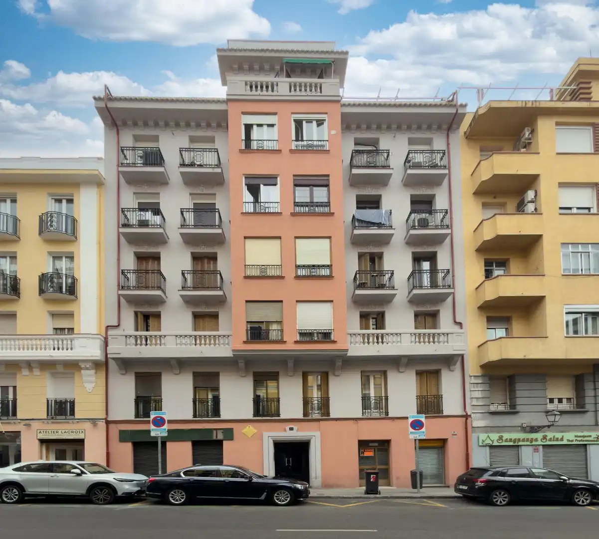 Außenansicht von Erdgeschoss zum Verkauf in Madrid mit Heizung und Terrasse