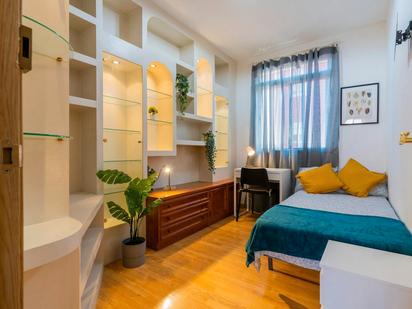 Bedroom of Flat to share in  Valencia Capital