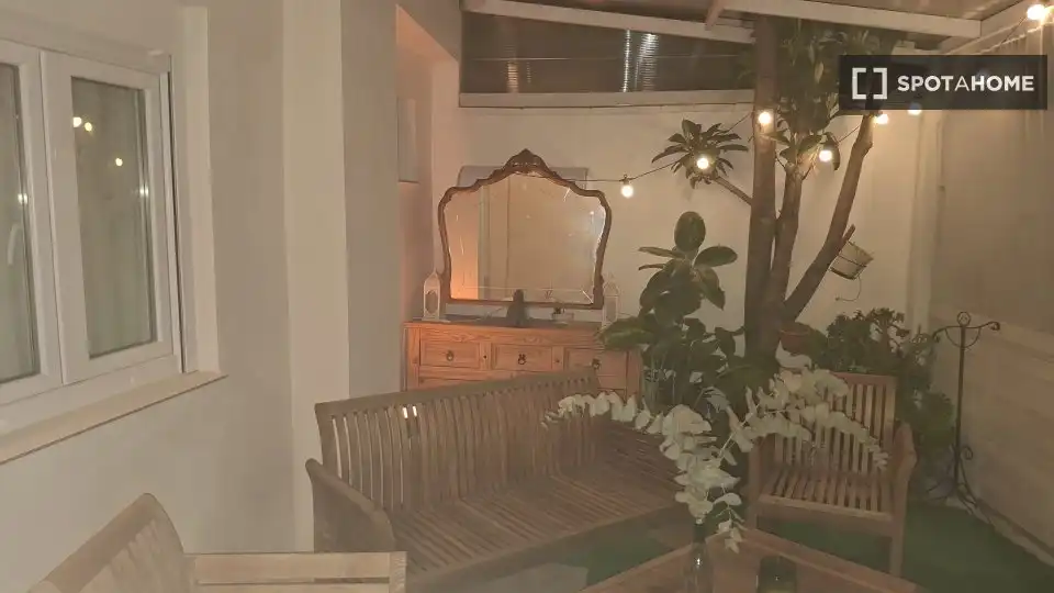 Apartament per a compartir en Llíria amb Aire condicionat, Terrassa i Moblat