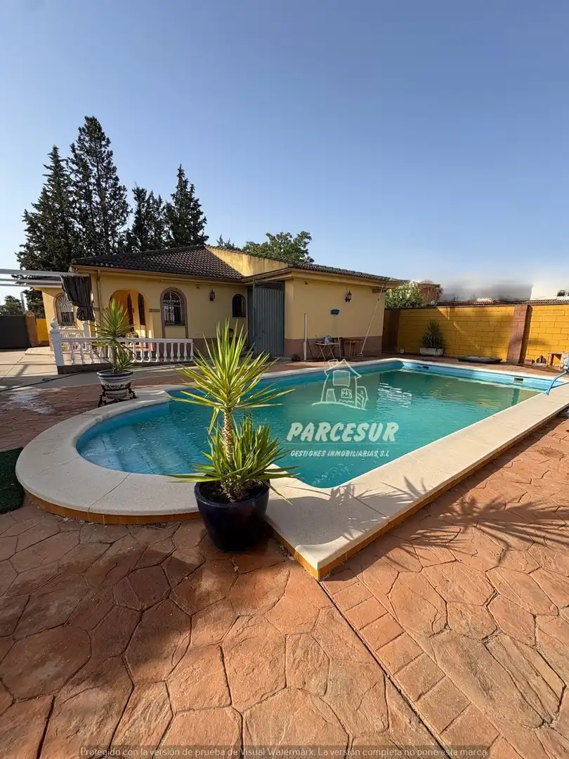 Casa con piscina in vendita a Periurbano Oeste - Sierra
