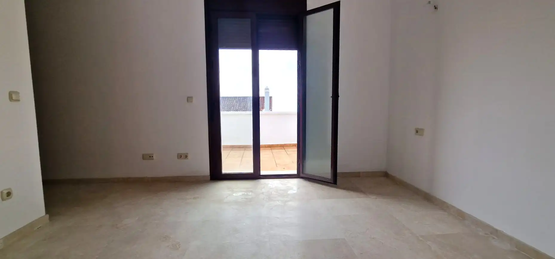 Einfamilien-Reihenhaus zum Verkauf in Cártama mit Privatgarten und Terrasse