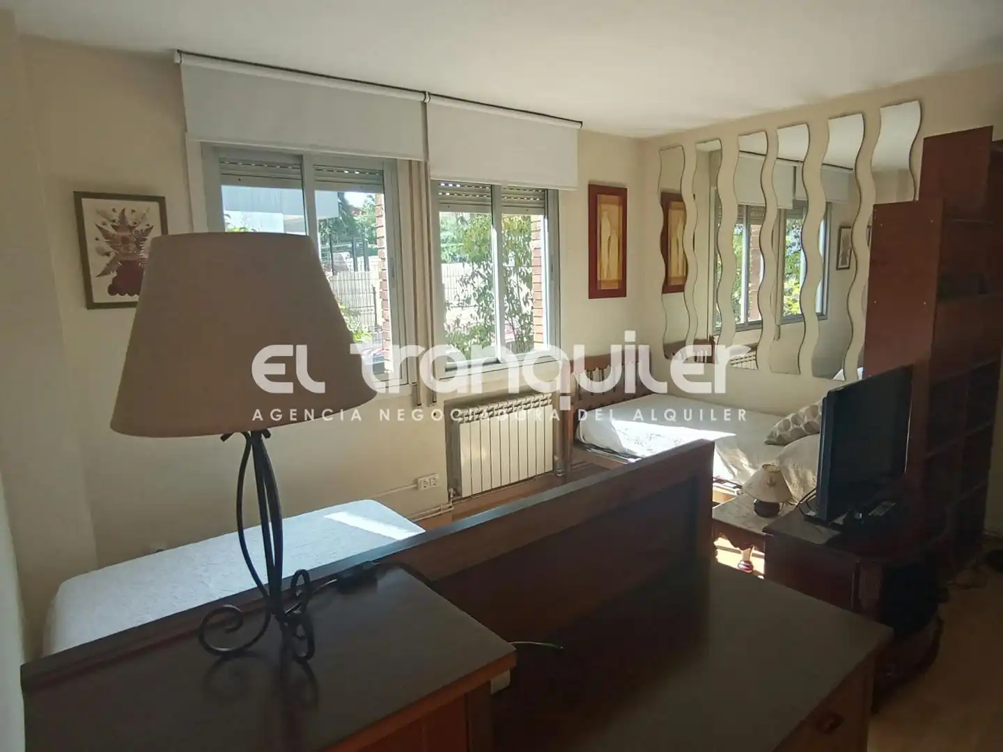 Living room of Study for rent in Pozuelo de Alarcón  with Swimming Pool, Furnished and Washing machine
