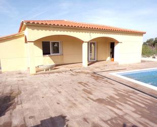 Vista exterior de Casa o xalet en venda en Llagostera amb Piscina